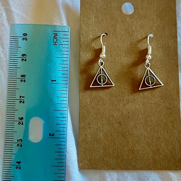 Silver deathly hallows Harry Potter earrings - Picture 2 of 3